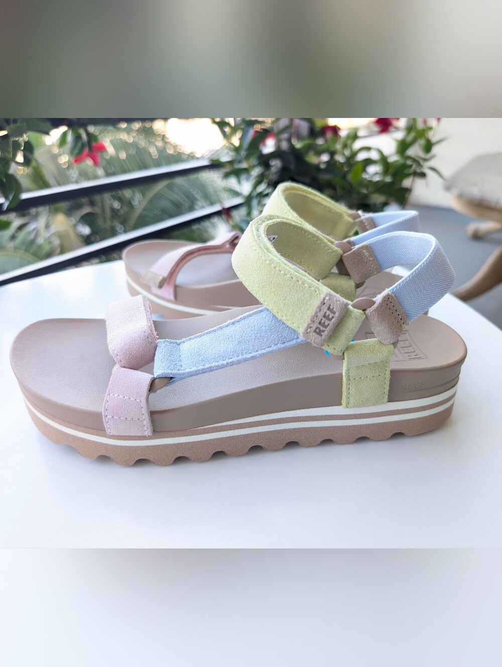 NWT Reef Cushion Rem Hi Sandals Women's 8 Meringue Pastel Platform Comfort - Picture 3 of 10